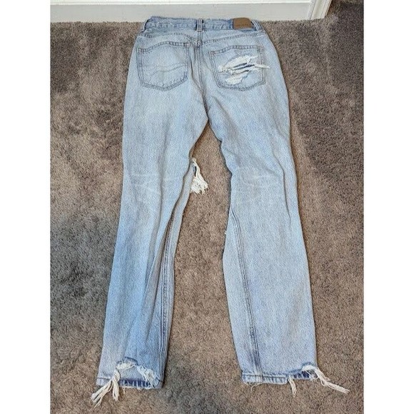 American Eagle Mom Jean Distressed Light Wash Women’s Size 4 - Picture 7 of 7